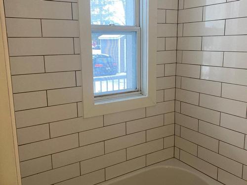 Logement - 593  - 597 Rue Belcourt, Drummondville, QC - Indoor Photo Showing Bathroom