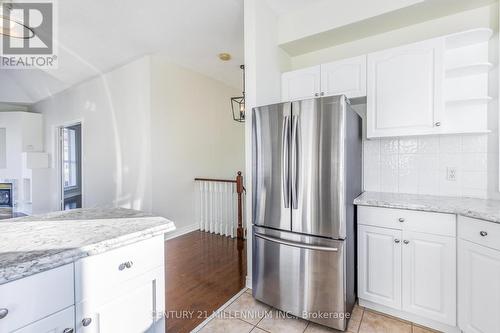 15 Cranberry Quay, Collingwood, ON - Indoor Photo Showing Kitchen