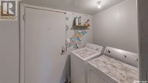 2067 Reynolds Street, Regina, SK - Indoor Photo Showing Laundry Room