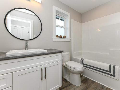 4005 Buckstone Rd, Courtenay, BC - Indoor Photo Showing Bathroom