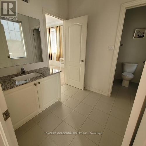 49 Redmond Cres, Springwater, ON - Indoor Photo Showing Bathroom