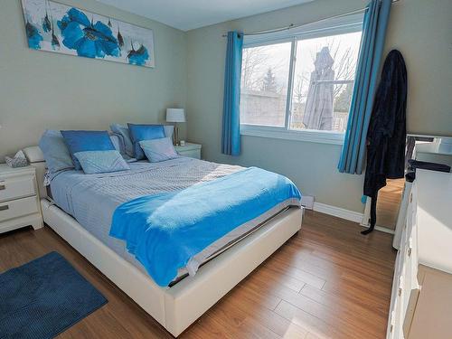 Master bedroom - 700 Rue Robidoux, Marieville, QC - Indoor Photo Showing Bedroom