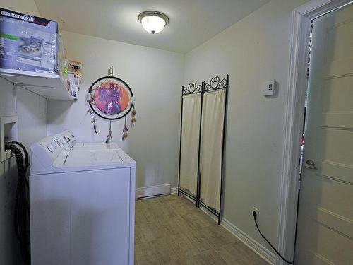 Laundry room - 700 Rue Robidoux, Marieville, QC - Indoor Photo Showing Laundry Room