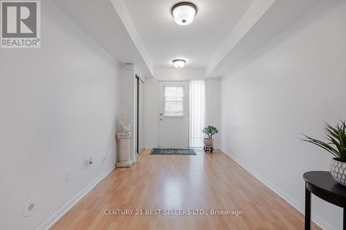 #159 -4975 Southampton Dr, Mississauga, ON - Indoor Photo Showing Other Room