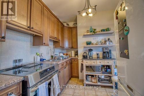 52 Lacroix Street, Chatham-Kent, ON - Indoor Photo Showing Kitchen With Double Sink