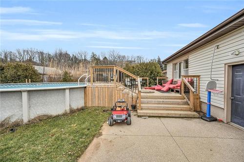86 Millen Road, Stoney Creek, ON - Outdoor With Above Ground Pool