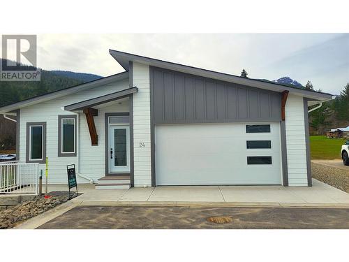 1840 10 Street Sw Unit# 24, Salmon Arm, BC - Outdoor