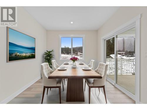 1840 10 Street Sw Unit# 24, Salmon Arm, BC - Indoor Photo Showing Dining Room