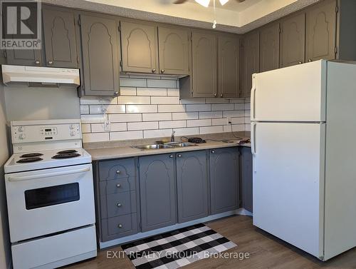#112 -80 Grier St, Belleville, ON - Indoor Photo Showing Kitchen With Double Sink