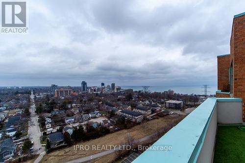 607 - 1276 Maple Crossing Boulevard, Burlington, ON - Outdoor With View