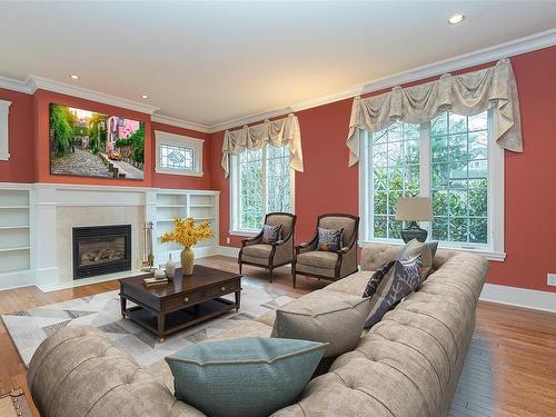 3295 Norfolk Rd, Oak Bay, BC - Indoor Photo Showing Living Room With Fireplace