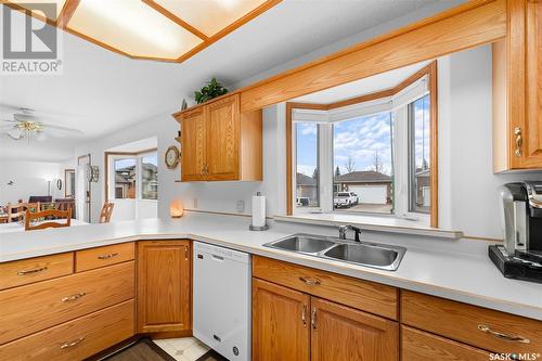 16 Marigold Crescent, Moose Jaw, SK - Indoor Photo Showing Kitchen With Double Sink