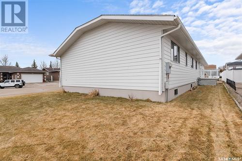 16 Marigold Crescent, Moose Jaw, SK - Outdoor With Exterior