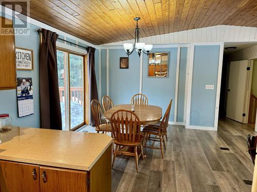 17675 Turner Frontage Road, Vanderhoof, BC - Indoor Photo Showing Dining Room