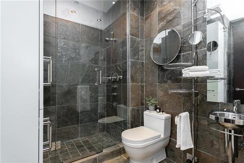Ph E 141 Wellington Crescent, Winnipeg, MB - Indoor Photo Showing Bathroom