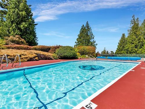 627 St. Andrews Lane, Cobble Hill, BC - Outdoor With In Ground Pool