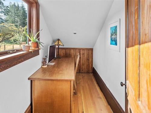 2675 Anderson Rd, Sooke, BC - Indoor Photo Showing Other Room