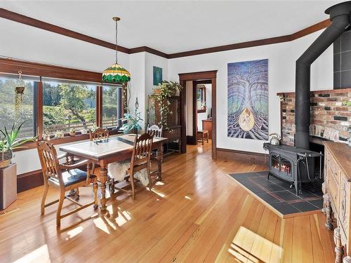 2675 Anderson Rd, Sooke, BC - Indoor Photo Showing Dining Room