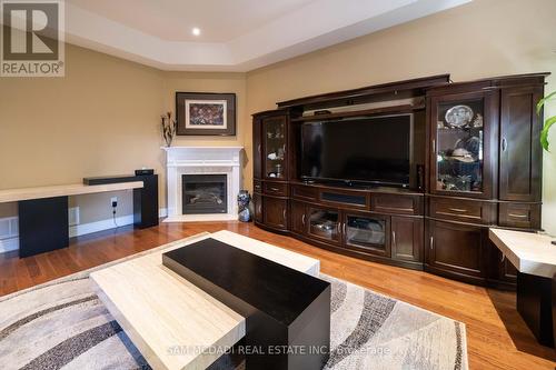 35 Hanton Cres, Caledon, ON - Indoor Photo Showing Living Room With Fireplace