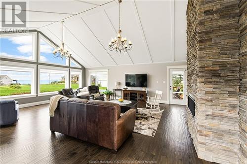 51 Wilfred, Cap Pele, NB - Indoor Photo Showing Living Room