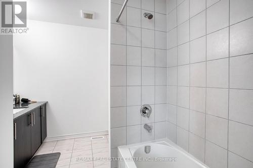 17 Harvest Crescent, Barrie, ON - Indoor Photo Showing Bathroom