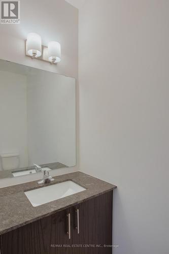 17 Harvest Crescent, Barrie, ON - Indoor Photo Showing Bathroom
