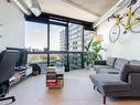 617-21 Lawren Harris Sq, Toronto, ON  - Indoor Photo Showing Living Room 