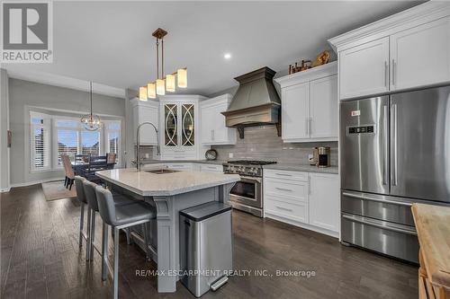 11 Taishan Place, Norfolk, ON - Indoor Photo Showing Kitchen With Upgraded Kitchen