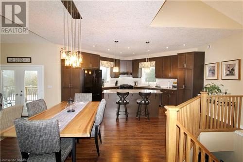 110 Scott'S Hill Road, West Grey, ON - Indoor Photo Showing Dining Room