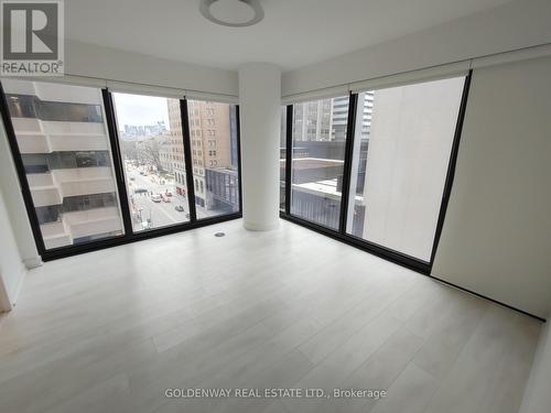 #710 -188 Cumberland St, Toronto, ON - Indoor Photo Showing Other Room