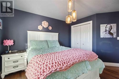 401 Hadfield Crescent, Sarnia, ON - Indoor Photo Showing Bedroom