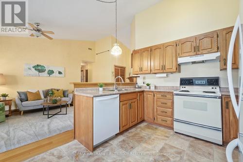 8 Burgess Cres, Hamilton Township, ON - Indoor Photo Showing Kitchen