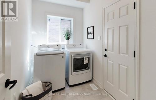 13 Maidens Cres, Collingwood, ON - Indoor Photo Showing Laundry Room