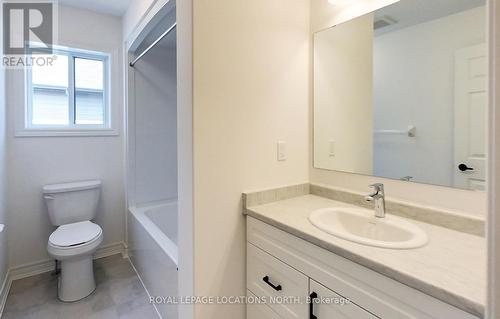 13 Maidens Cres, Collingwood, ON - Indoor Photo Showing Bathroom