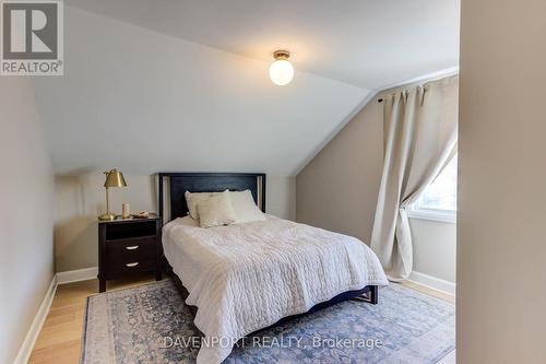 137 Elgin St S, Wellington North, ON - Indoor Photo Showing Bedroom