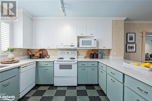 63 Bay Street W Unit# 24, Thornbury, ON - Indoor Photo Showing Kitchen