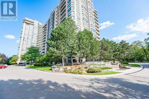 #1601 -4 Willow St, Waterloo, ON - Outdoor With Facade