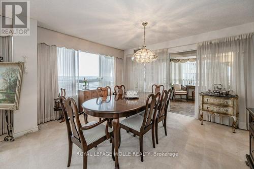 #1601 -4 Willow St, Waterloo, ON - Indoor Photo Showing Dining Room