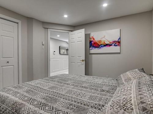 Bedroom - 4265 Rue Claude-Henri-Grignon, Montréal (Saint-Laurent), QC - Indoor Photo Showing Bedroom