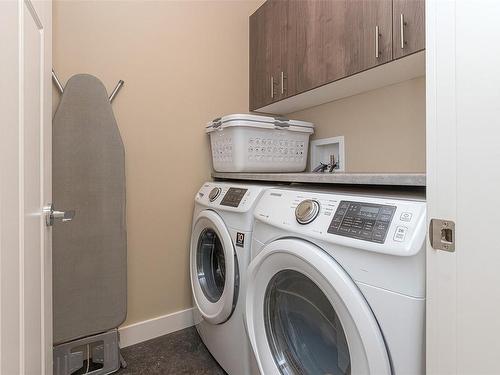 1022 Gala Crt, Langford, BC - Indoor Photo Showing Laundry Room