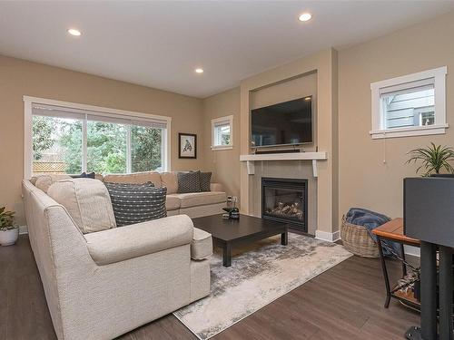 1022 Gala Crt, Langford, BC - Indoor Photo Showing Living Room With Fireplace