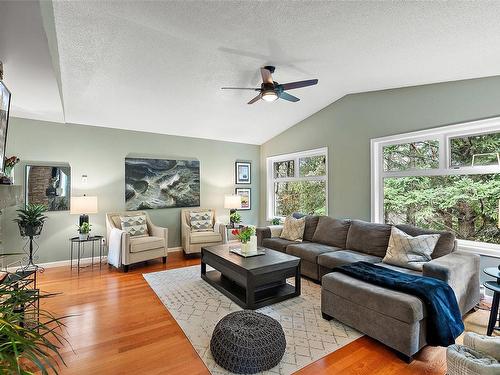 710 Windover Terr, Metchosin, BC - Indoor Photo Showing Living Room