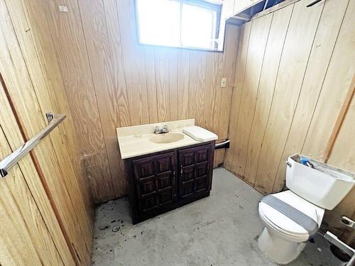 42 Superior Avenue, Terrace Bay, ON - Indoor Photo Showing Bathroom