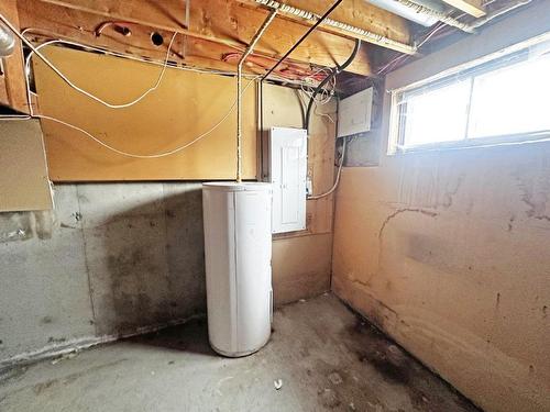 42 Superior Avenue, Terrace Bay, ON - Indoor Photo Showing Basement