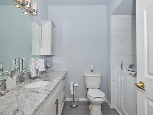 205 253 Pioneer Drive, Thunder Bay, ON - Indoor Photo Showing Bathroom