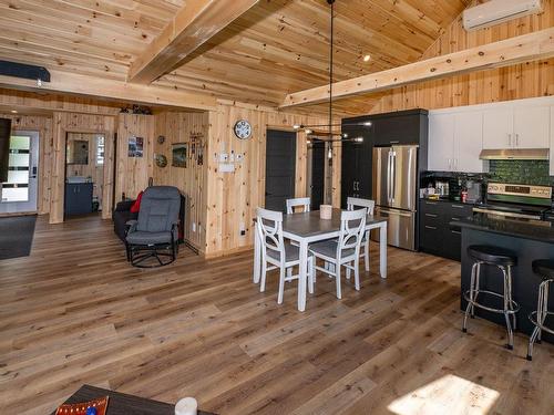 Dining room - 1288 Route 138, Petite-Rivière-Saint-François, QC - Indoor