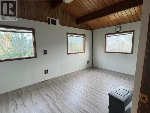 8945 Thuya Creek Road, Little Fort, BC - Indoor Photo Showing Other Room