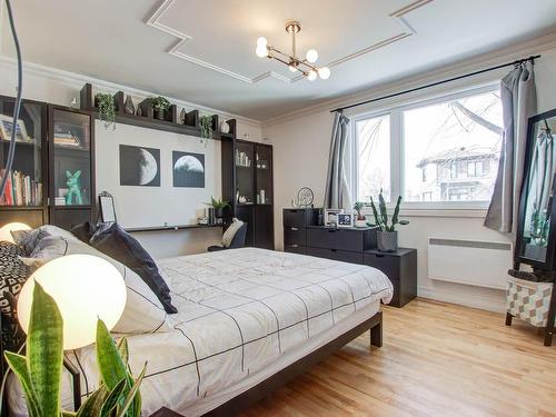 Master bedroom - 3785 Rue Edgar, Longueuil (Saint-Hubert), QC - Indoor Photo Showing Bedroom