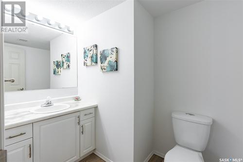 204 2405 1St Avenue W, Prince Albert, SK - Indoor Photo Showing Bathroom