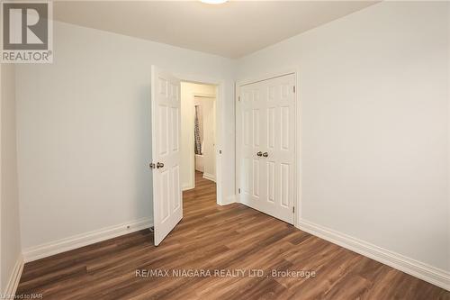 261 Vine St, St. Catharines, ON - Indoor Photo Showing Other Room